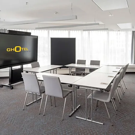 Ghotel & Living Готель